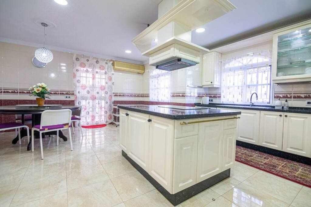 Lujosa Villa En Alhaurin De La Torre 7 Dormitorios Dış mekan fotoğraf